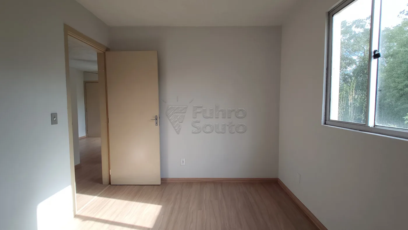 Comprar Apartamento / Padr&atilde;o em Pelotas R$ 150.000,00 - Foto 9