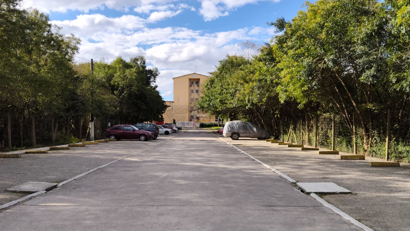 Comprar Apartamento / Padr&atilde;o em Pelotas R$ 150.000,00 - Foto 19