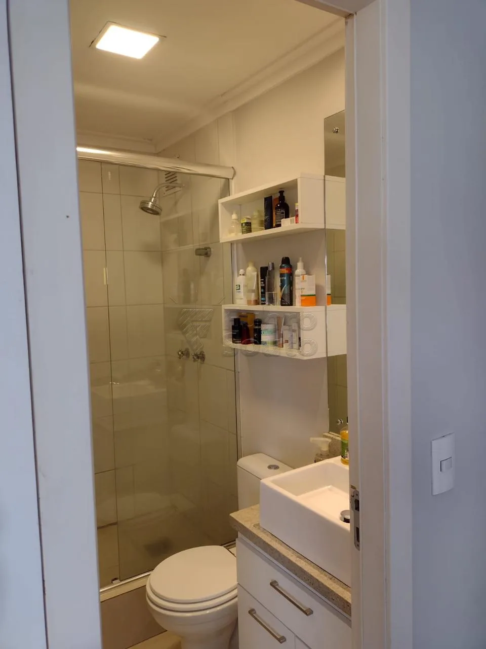 Comprar Apartamento / Padr&atilde;o em Pelotas R$ 365.000,00 - Foto 8