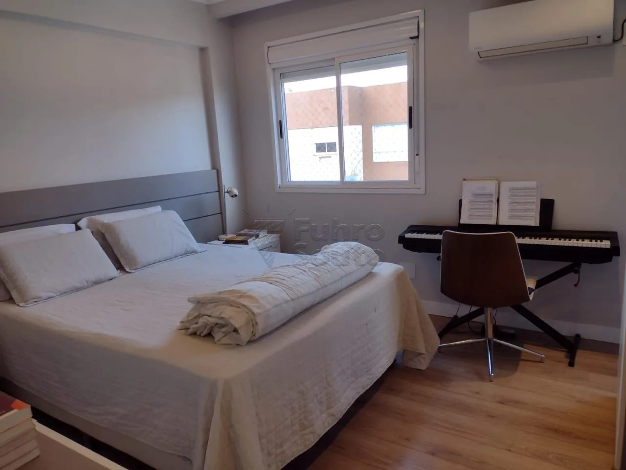 Comprar Apartamento / Padr&atilde;o em Pelotas R$ 365.000,00 - Foto 6