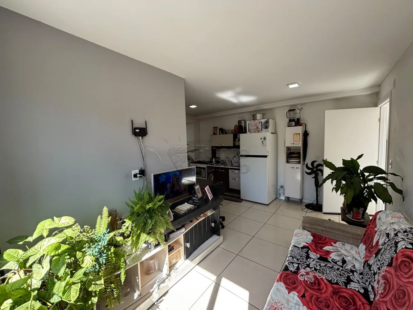 Comprar Apartamento / Padr&atilde;o em Pelotas R$ 160.000,00 - Foto 2
