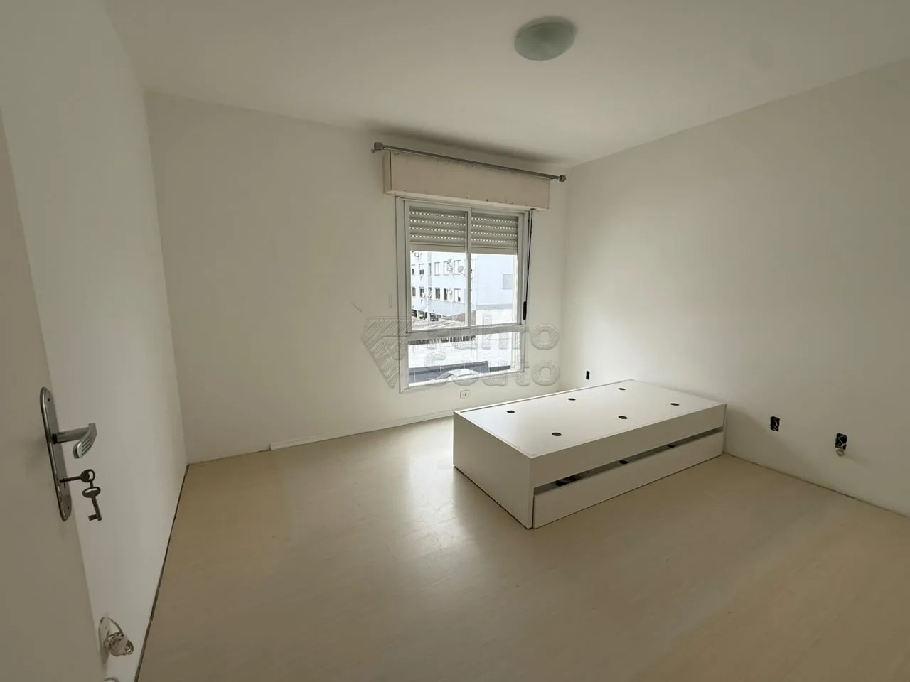 Comprar Apartamento / Padr&atilde;o em Pelotas R$ 600.000,00 - Foto 3