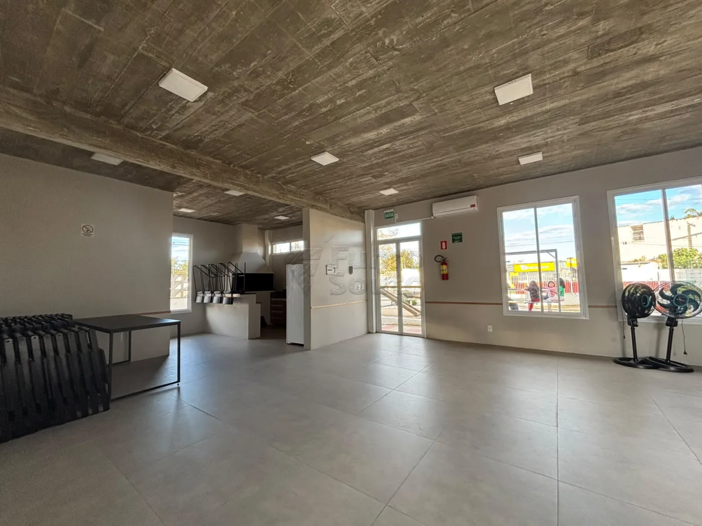 Comprar Apartamento / Padr&atilde;o em Pelotas R$ 220.000,00 - Foto 9