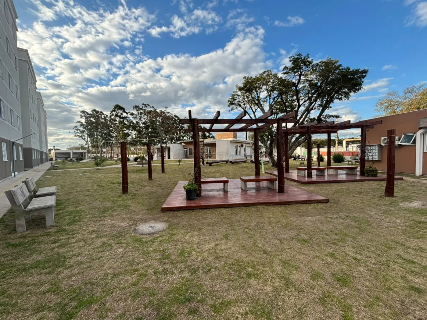 Comprar Apartamento / Padr&atilde;o em Pelotas R$ 220.000,00 - Foto 15