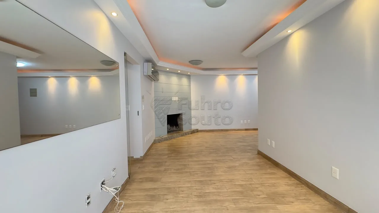 Comprar Apartamento / Padr&atilde;o em Pelotas R$ 728.000,00 - Foto 1
