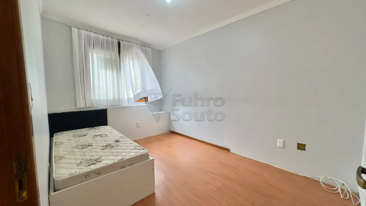 Comprar Apartamento / Padr&atilde;o em Pelotas R$ 728.000,00 - Foto 11