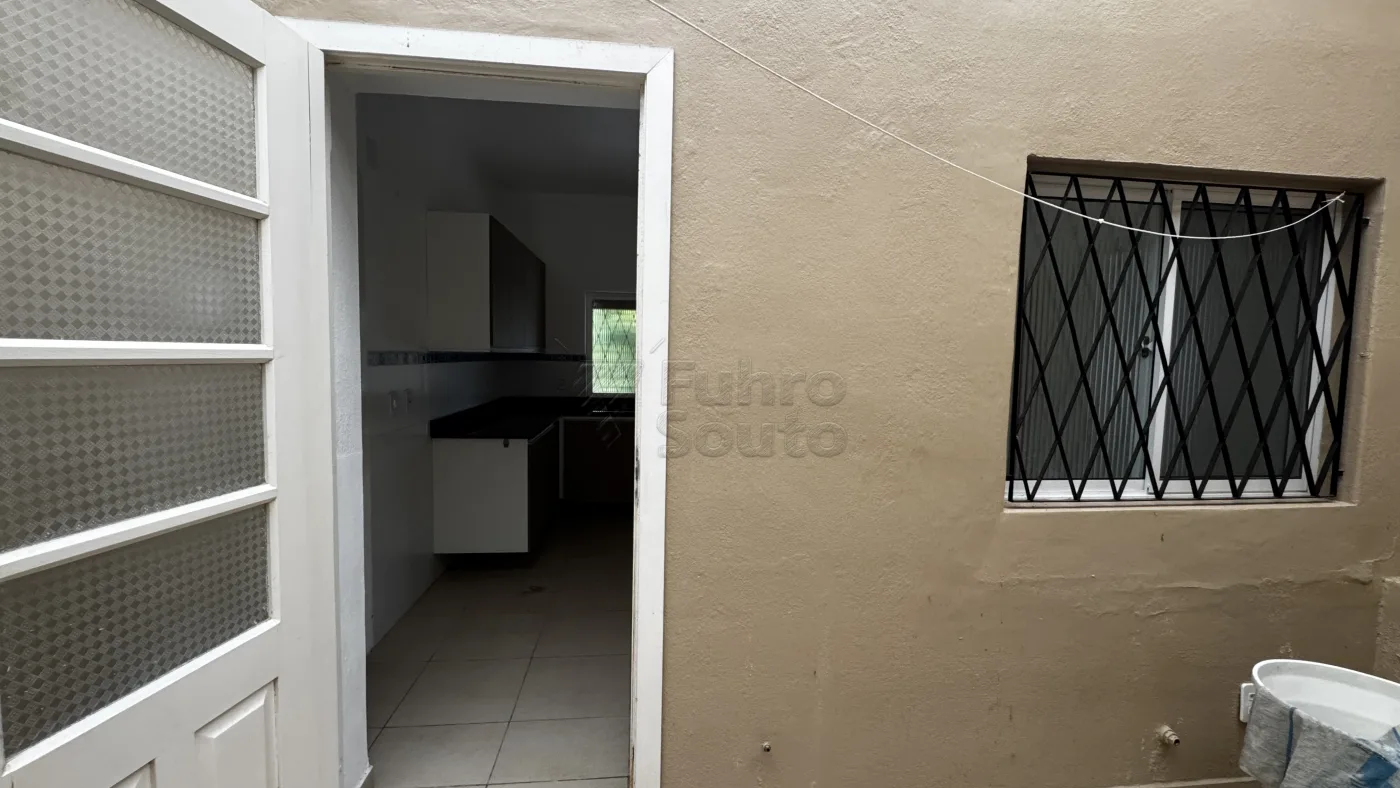 Comprar Casa / Padr&atilde;o em Pelotas R$ 748.000,00 - Foto 8