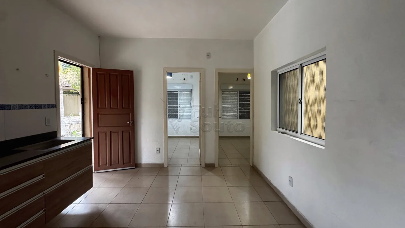 Comprar Casa / Padr&atilde;o em Pelotas R$ 748.000,00 - Foto 2