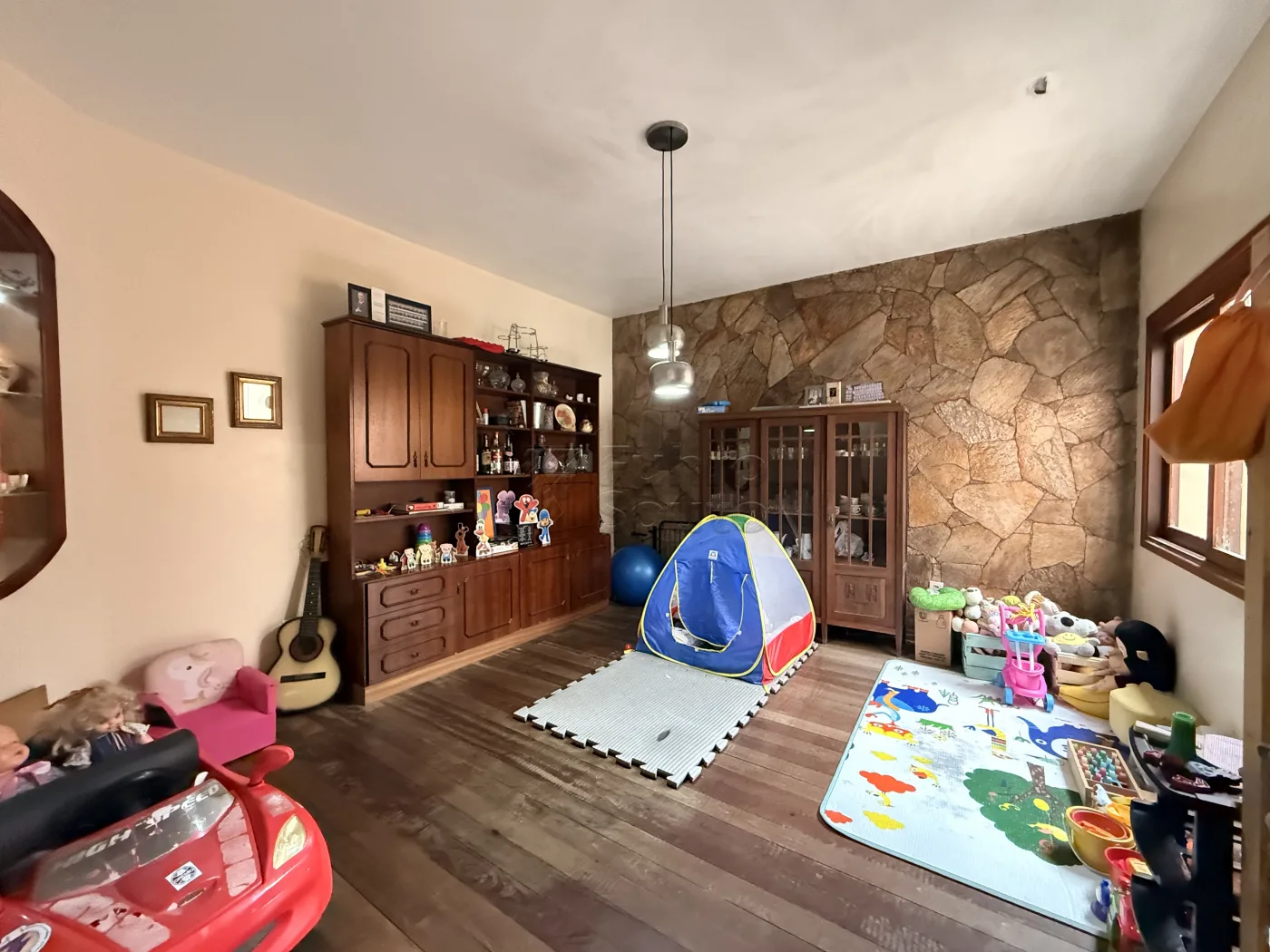 Comprar Casa / Padr&atilde;o em Pelotas R$ 695.000,00 - Foto 2