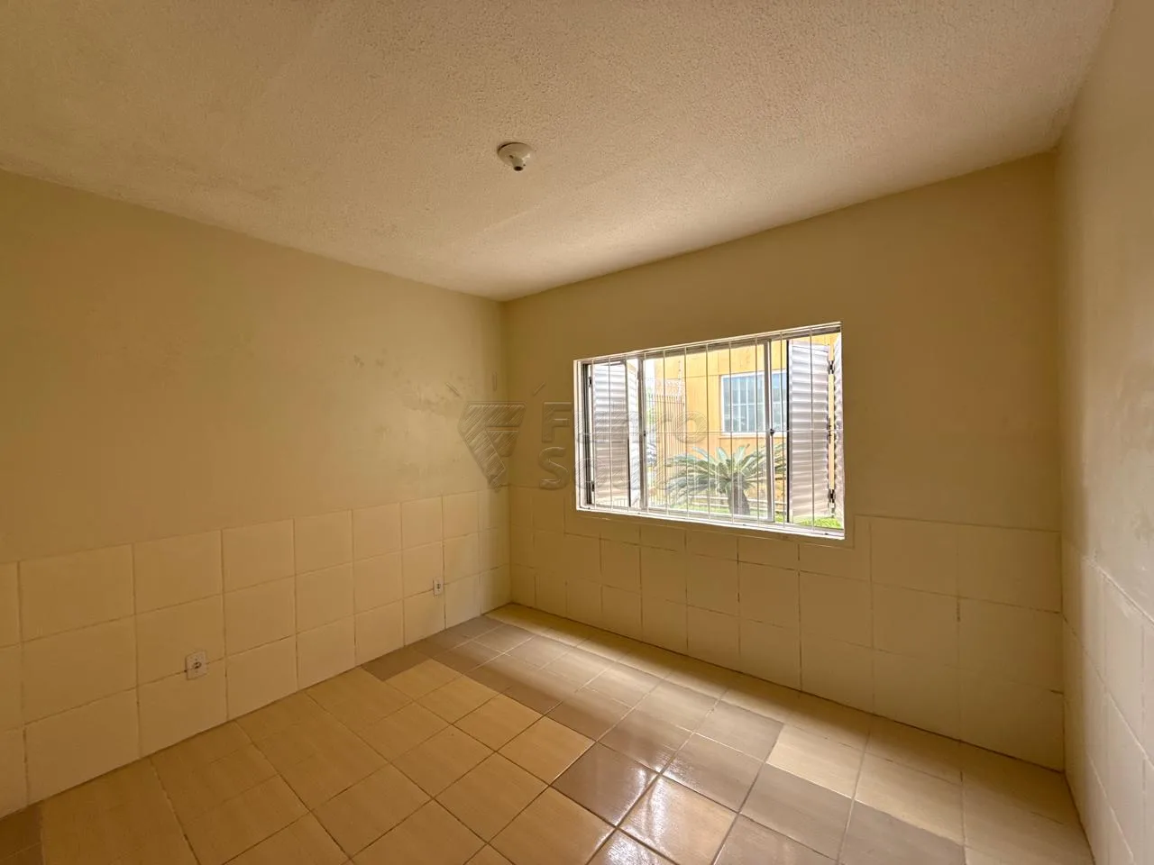 Comprar Apartamento / Padr&atilde;o em Pelotas R$ 125.000,00 - Foto 4