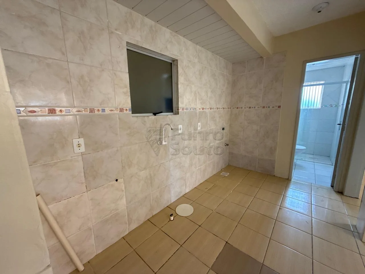 Comprar Apartamento / Padr&atilde;o em Pelotas R$ 125.000,00 - Foto 5