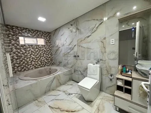 Comprar Casa / Padr&atilde;o em Pelotas R$ 380.000,00 - Foto 4