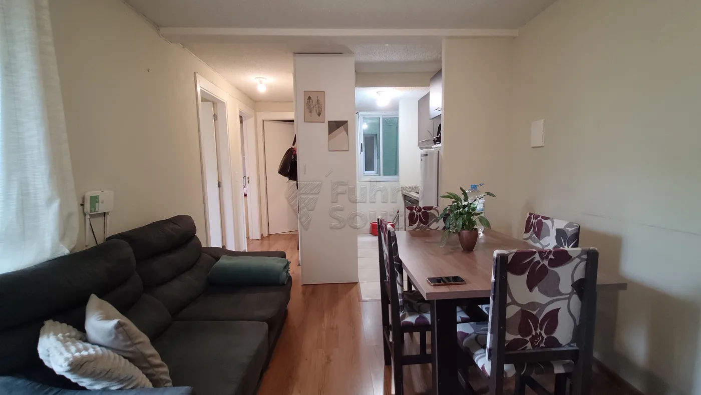 Comprar Apartamento / Padr&atilde;o em Pelotas R$ 190.000,00 - Foto 1