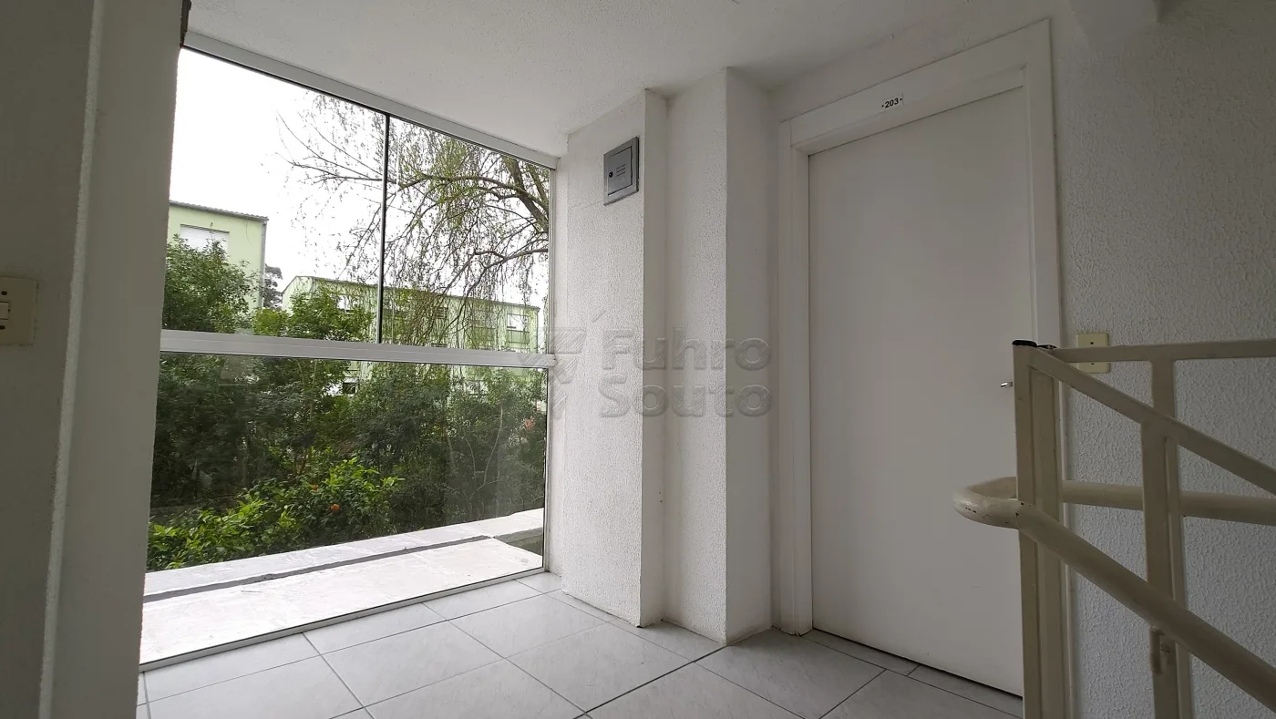 Comprar Apartamento / Padr&atilde;o em Pelotas R$ 190.000,00 - Foto 14