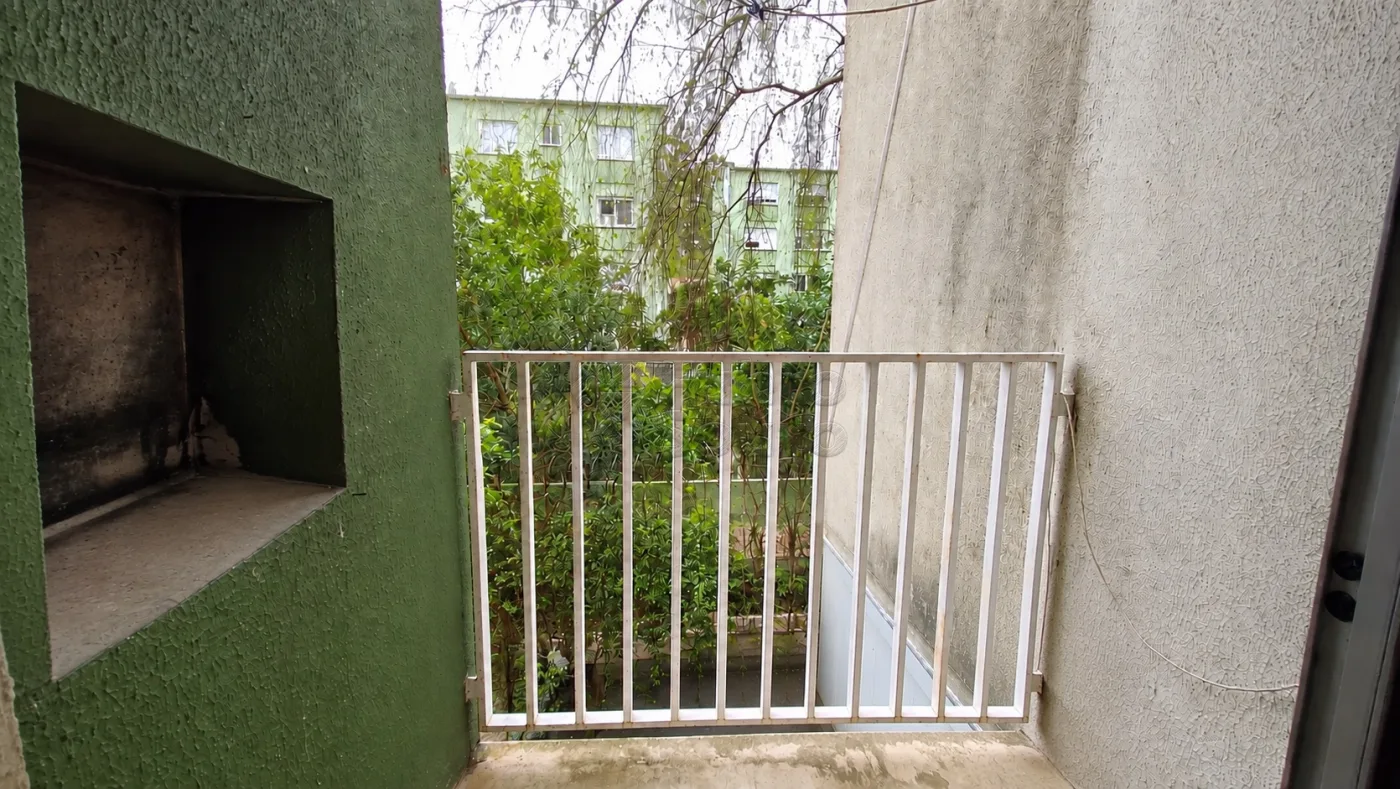 Comprar Apartamento / Padr&atilde;o em Pelotas R$ 190.000,00 - Foto 12