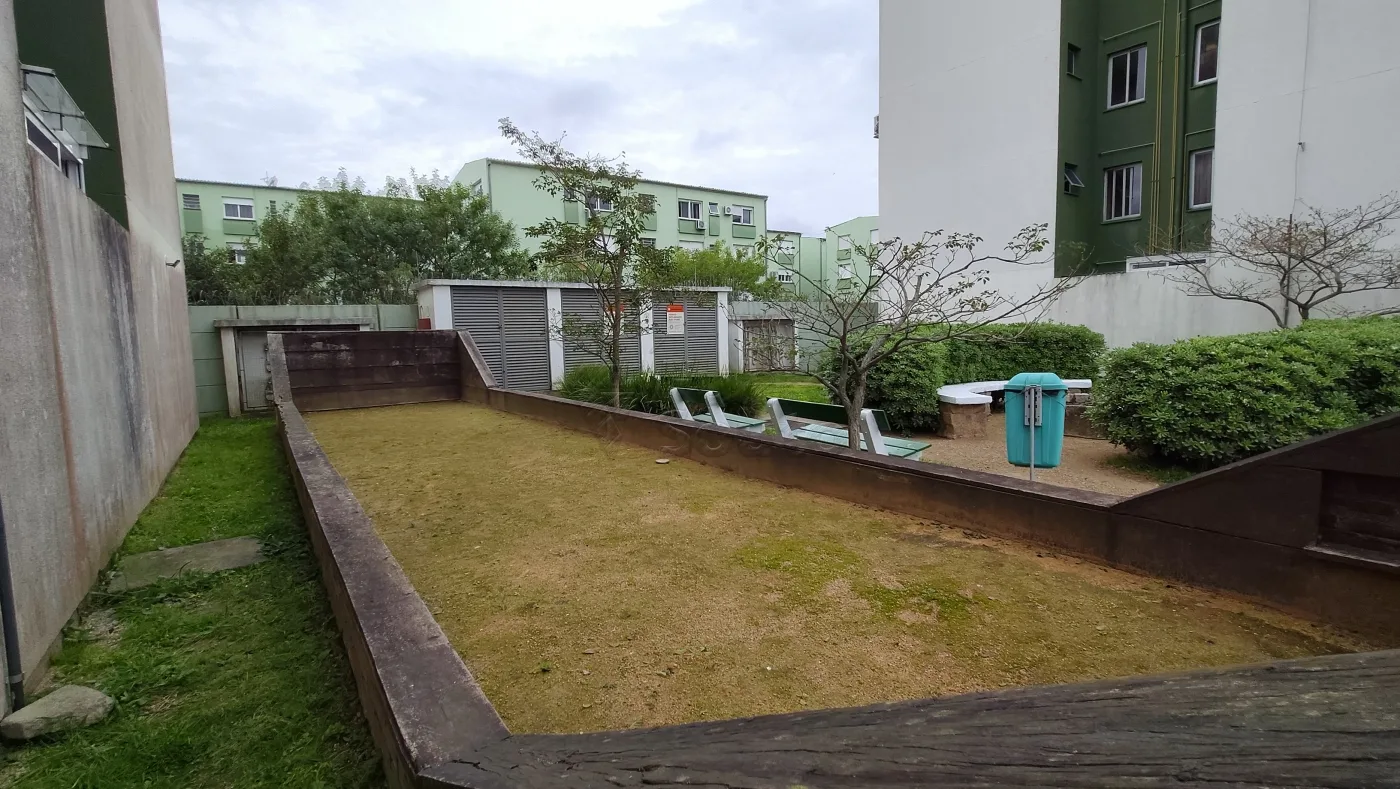 Comprar Apartamento / Padr&atilde;o em Pelotas R$ 190.000,00 - Foto 17