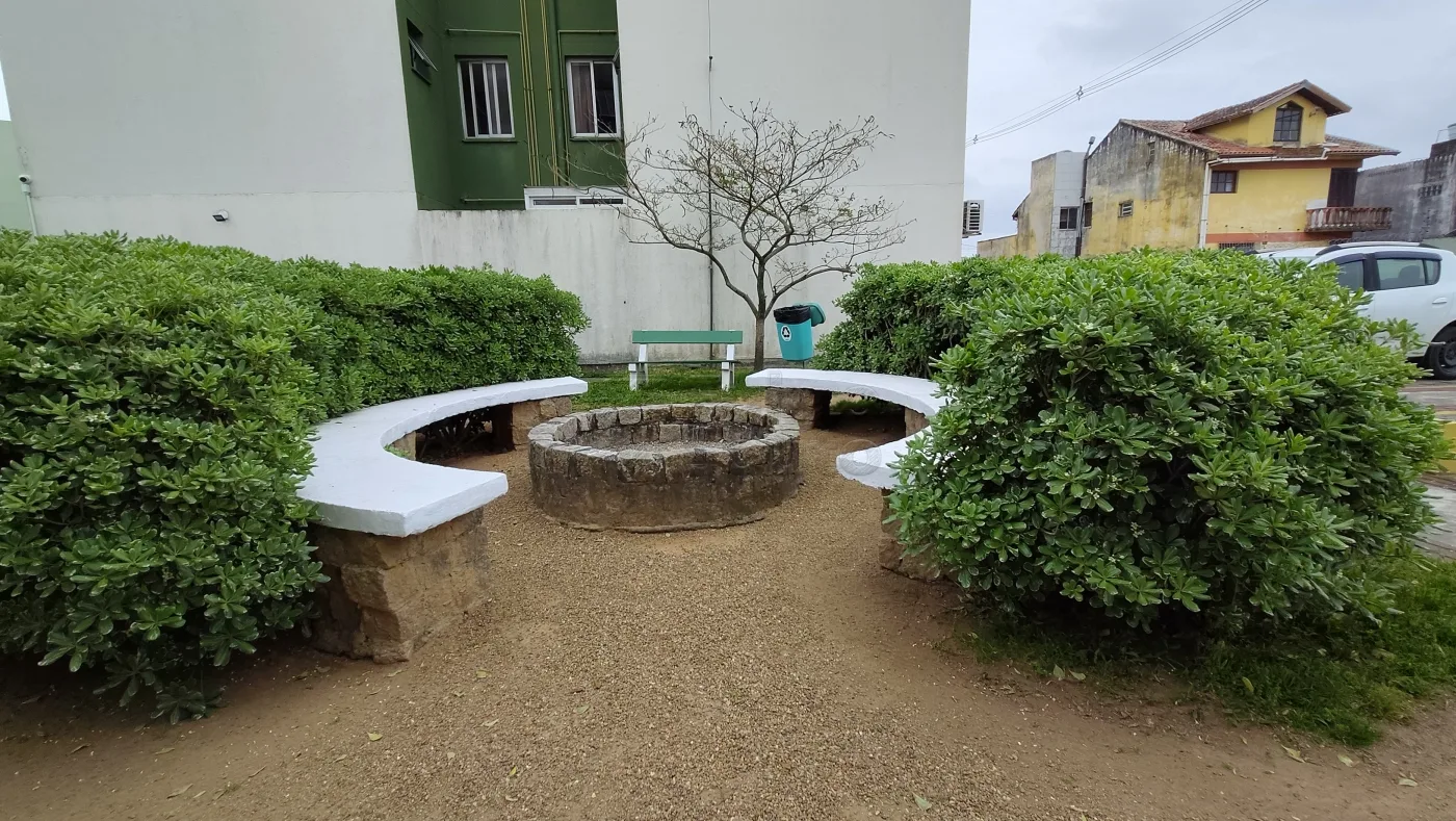 Comprar Apartamento / Padr&atilde;o em Pelotas R$ 190.000,00 - Foto 16