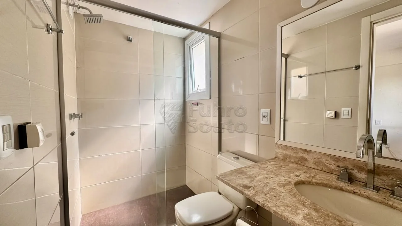Comprar Apartamento / Padr&atilde;o em Pelotas R$ 620.000,00 - Foto 5