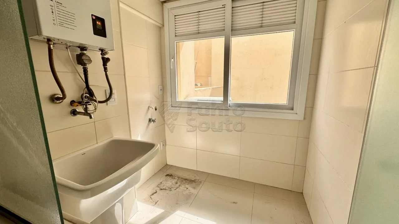 Comprar Apartamento / Padr&atilde;o em Pelotas R$ 620.000,00 - Foto 8