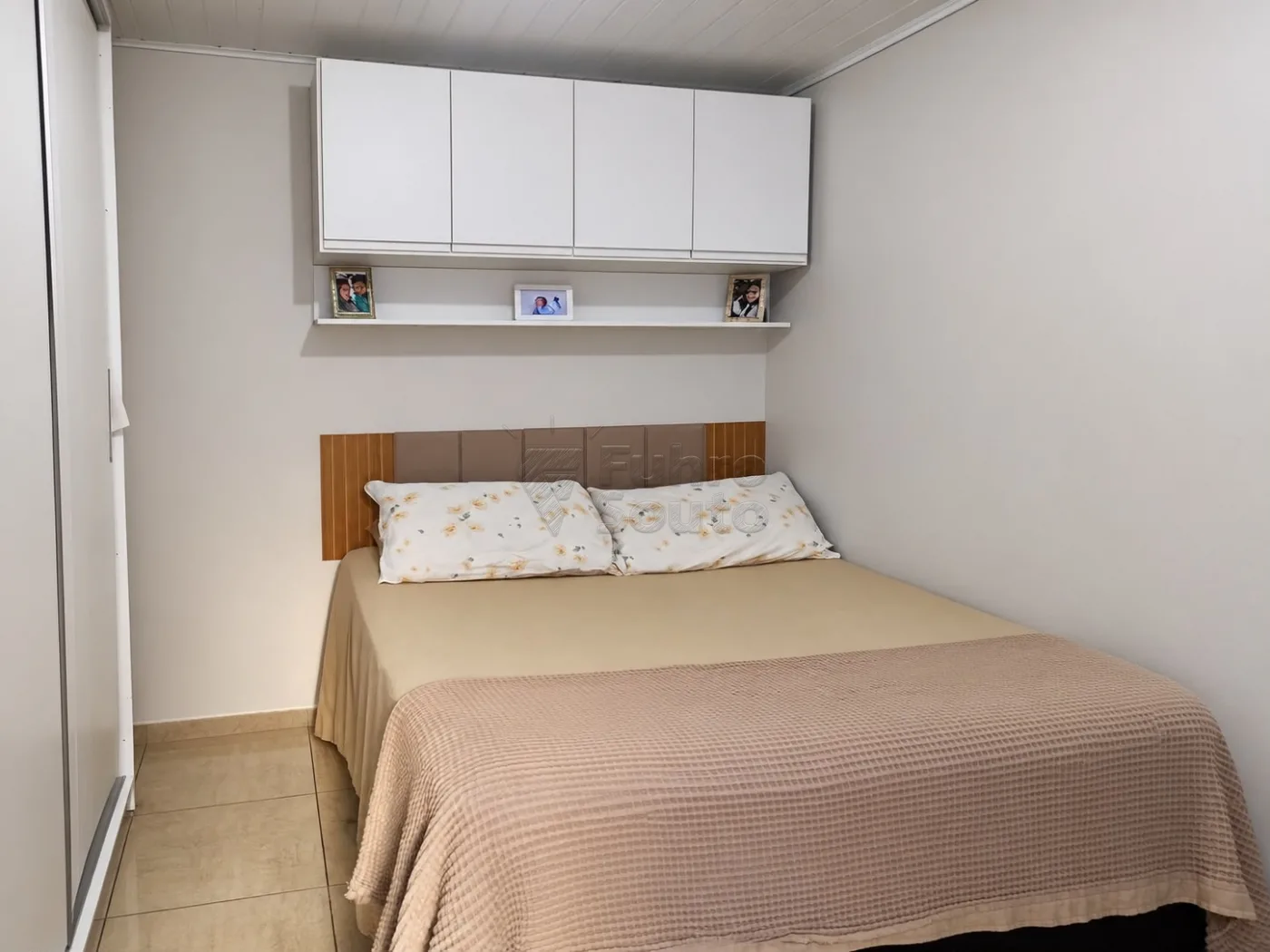 Comprar Casa / Padr&atilde;o em Pelotas R$ 210.000,00 - Foto 6