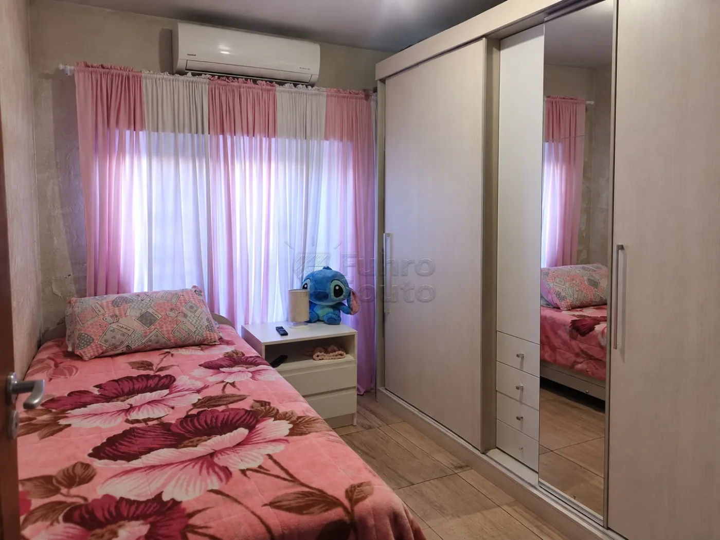 Comprar Casa / Padr&atilde;o em Pelotas R$ 210.000,00 - Foto 9