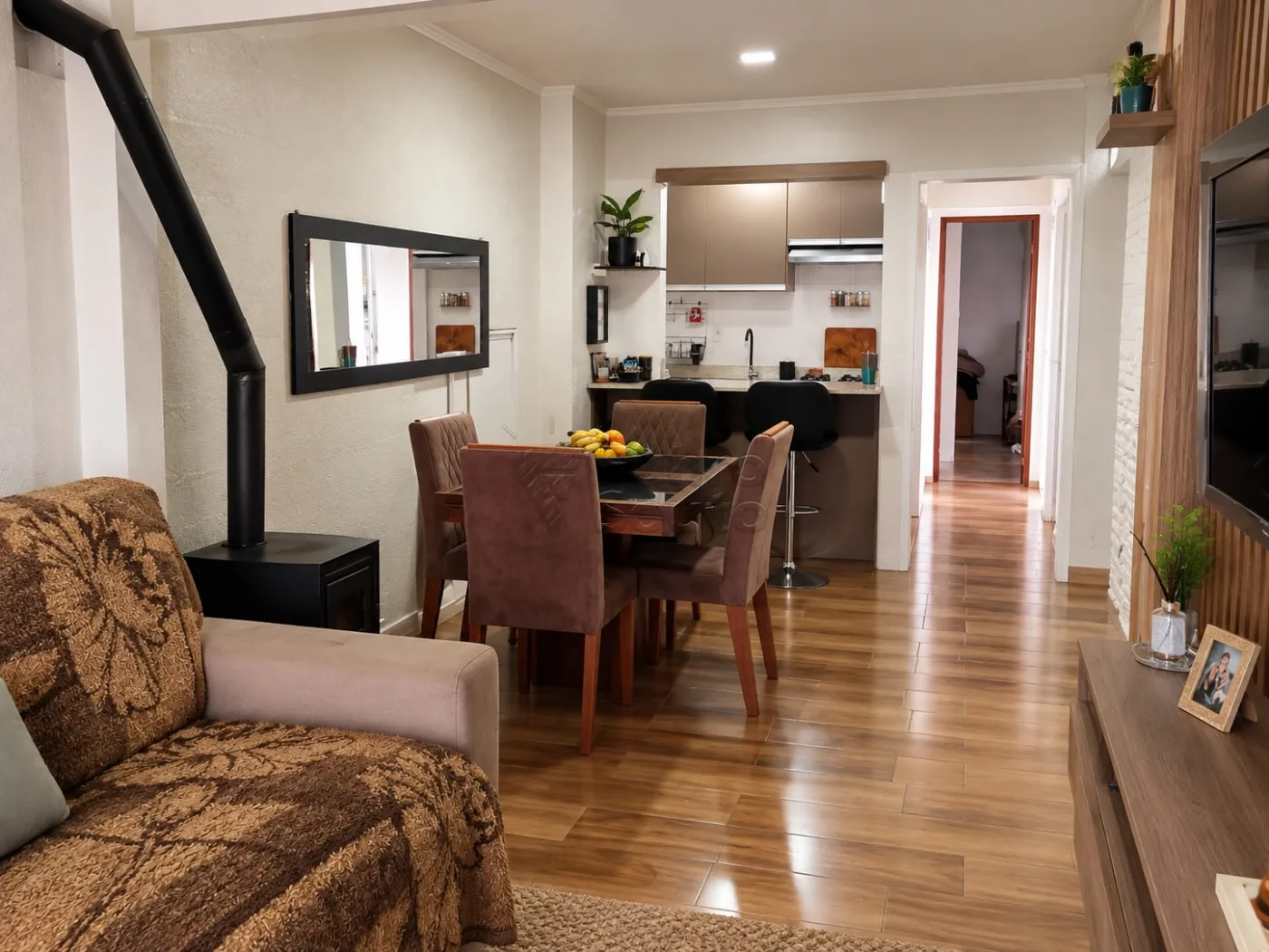 Comprar Casa / Padr&atilde;o em Pelotas R$ 210.000,00 - Foto 1