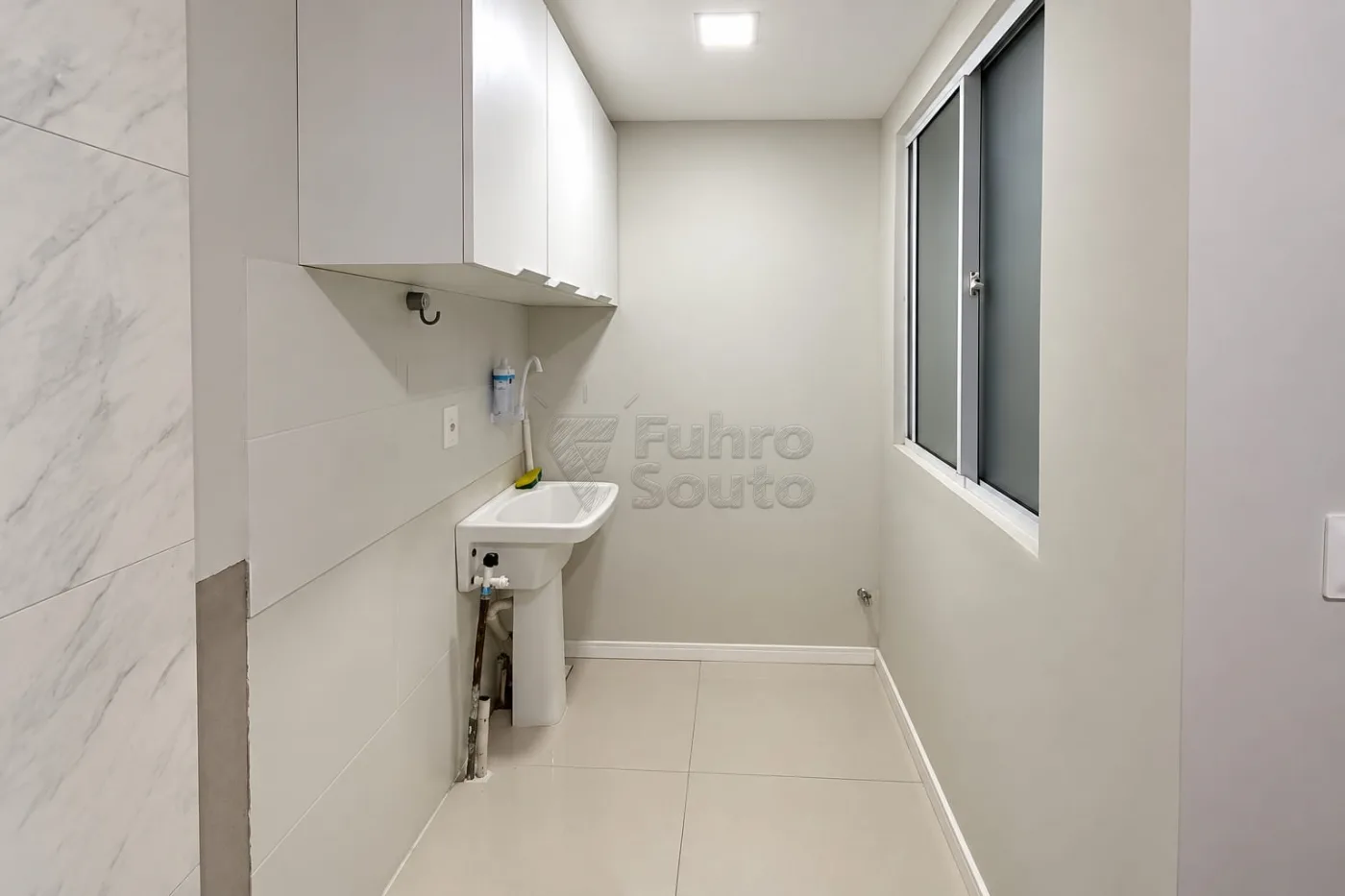 Comprar Apartamento / Padr&atilde;o em Pelotas R$ 238.900,00 - Foto 7