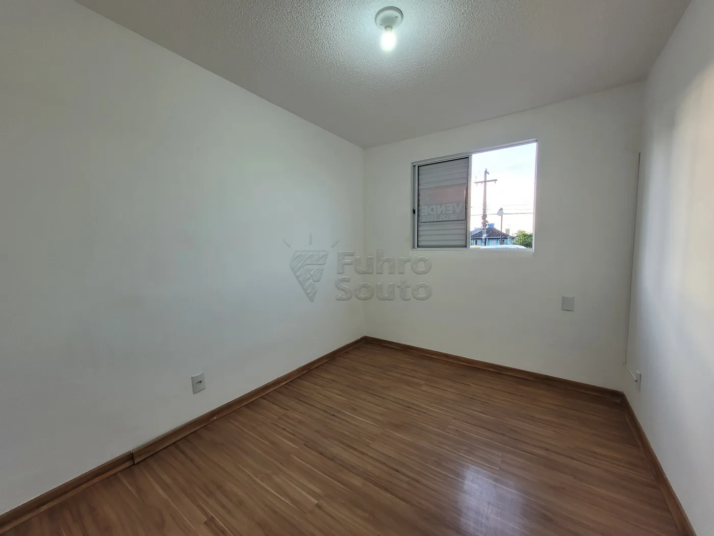 Comprar Apartamento / Padr&atilde;o em Pelotas R$ 170.000,00 - Foto 6