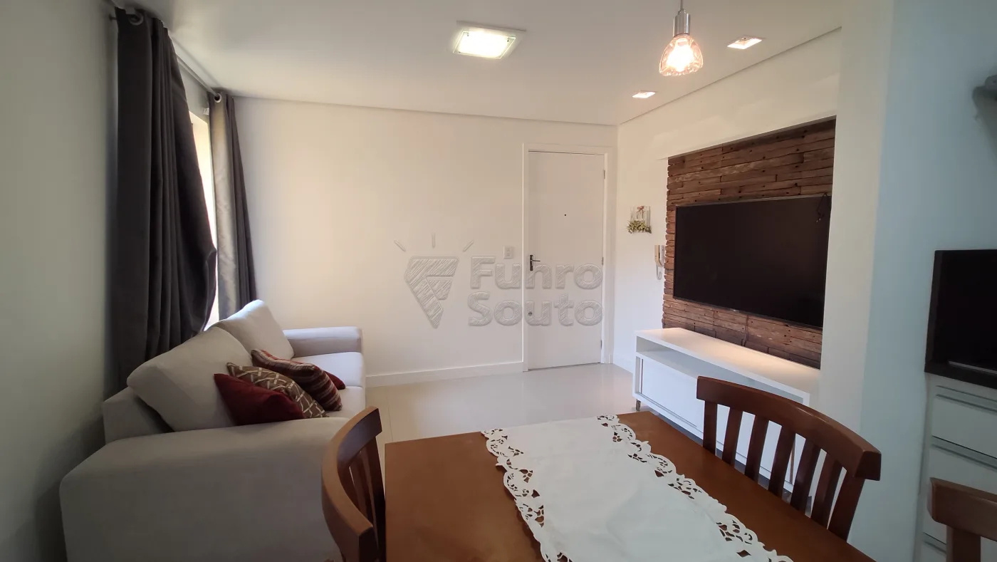 Comprar Apartamento / Padr&atilde;o em Pelotas R$ 177.000,00 - Foto 1