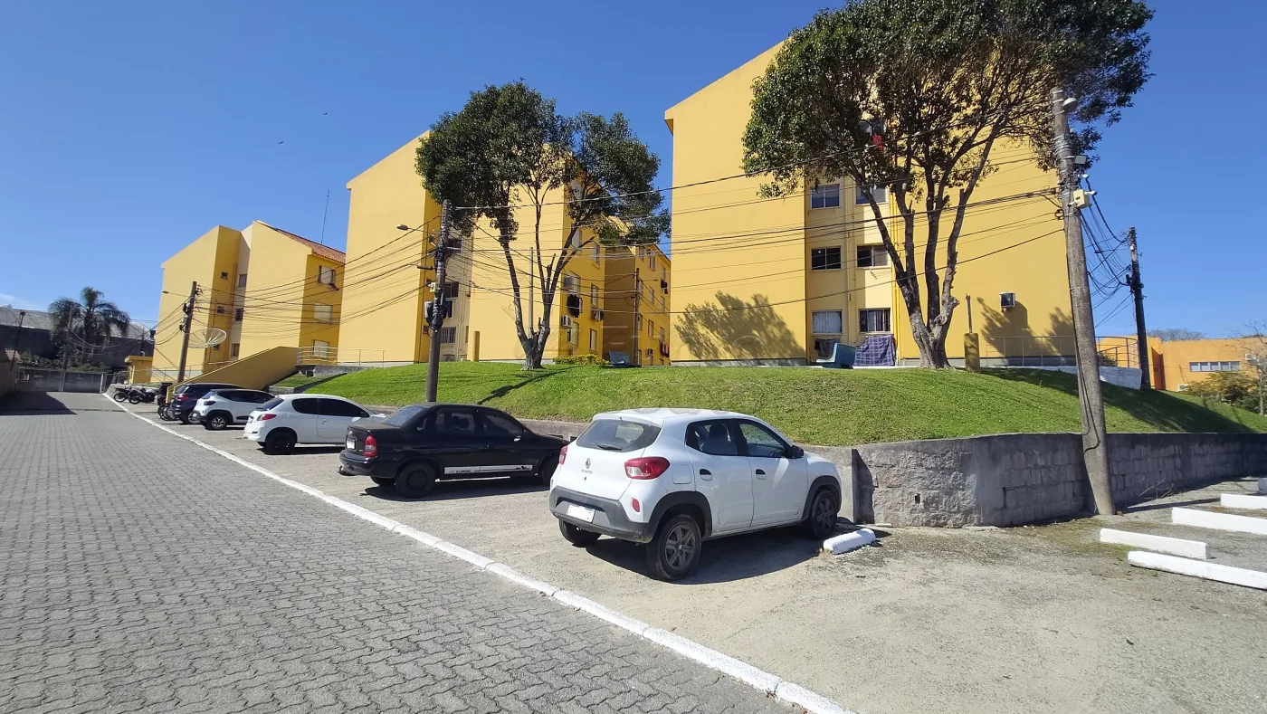 Comprar Apartamento / Padr&atilde;o em Pelotas R$ 177.000,00 - Foto 22