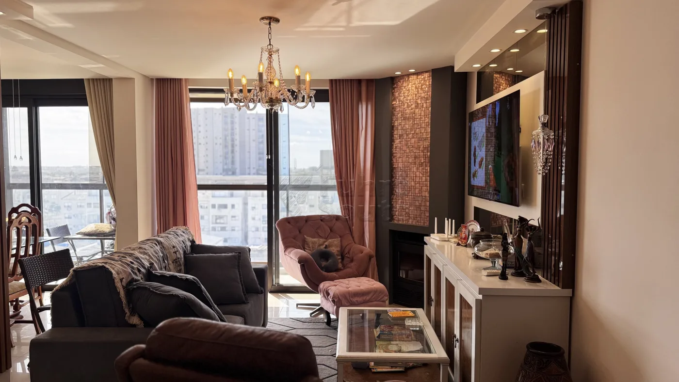 Comprar Apartamento / Padr&atilde;o em Pelotas R$ 1.150.000,00 - Foto 3