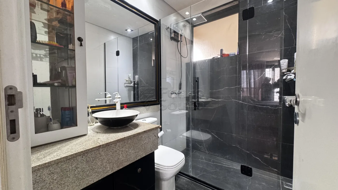 Comprar Apartamento / Padr&atilde;o em Pelotas R$ 1.150.000,00 - Foto 13