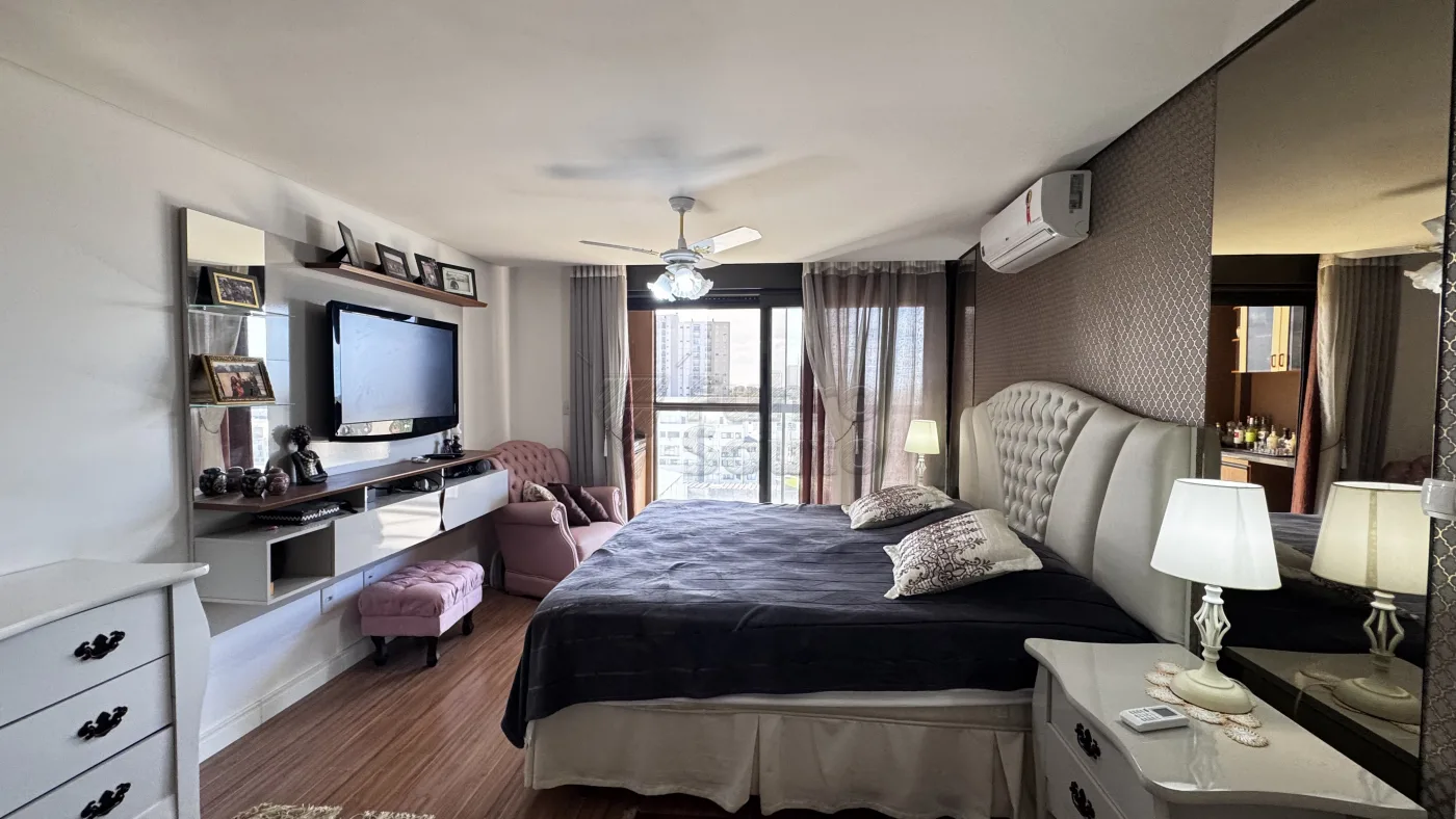 Comprar Apartamento / Padr&atilde;o em Pelotas R$ 1.150.000,00 - Foto 16