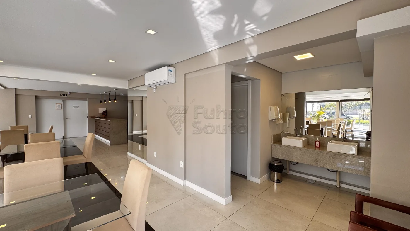 Comprar Apartamento / Padr&atilde;o em Pelotas R$ 1.150.000,00 - Foto 21