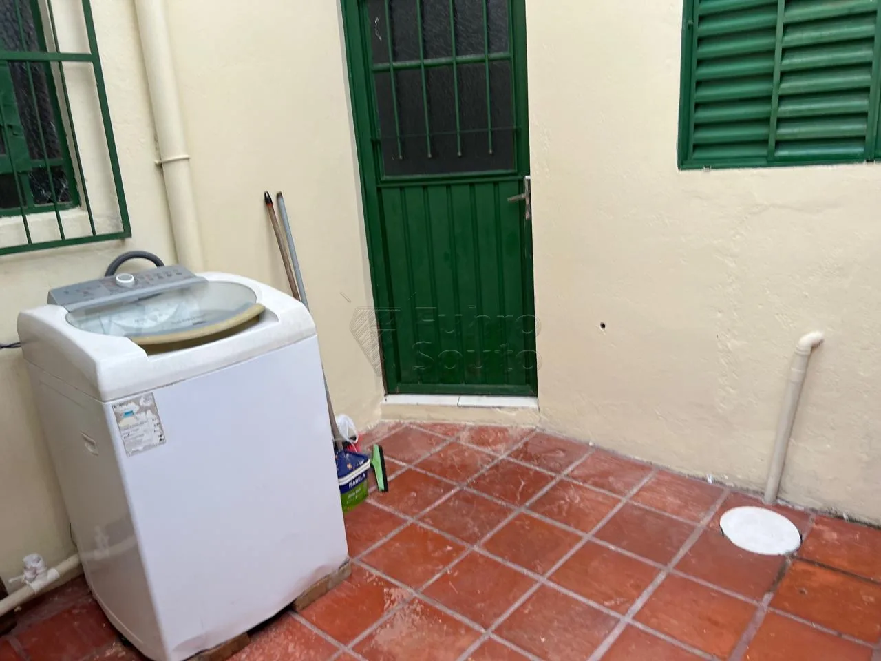 Comprar Casa / Padr&atilde;o em Pelotas R$ 230.000,00 - Foto 12