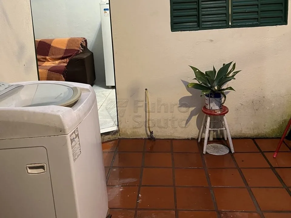 Comprar Casa / Padr&atilde;o em Pelotas R$ 230.000,00 - Foto 11
