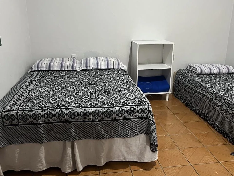 Comprar Casa / Padr&atilde;o em Pelotas R$ 230.000,00 - Foto 2