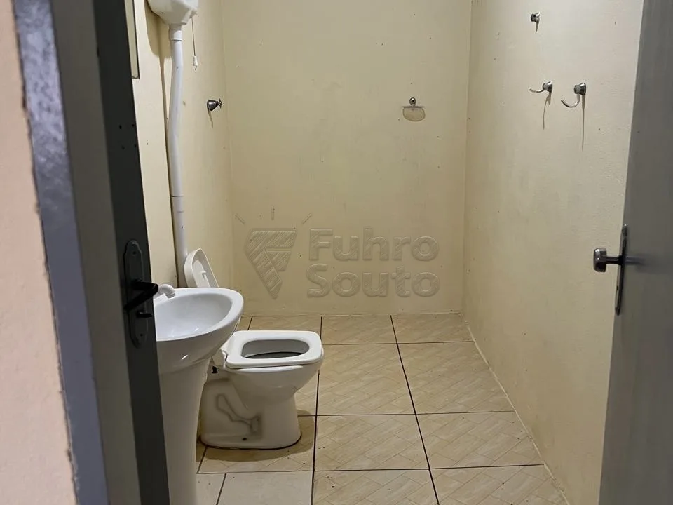 Comprar Comercial / Pr&eacute;dio em Pelotas R$ 450.000,00 - Foto 3