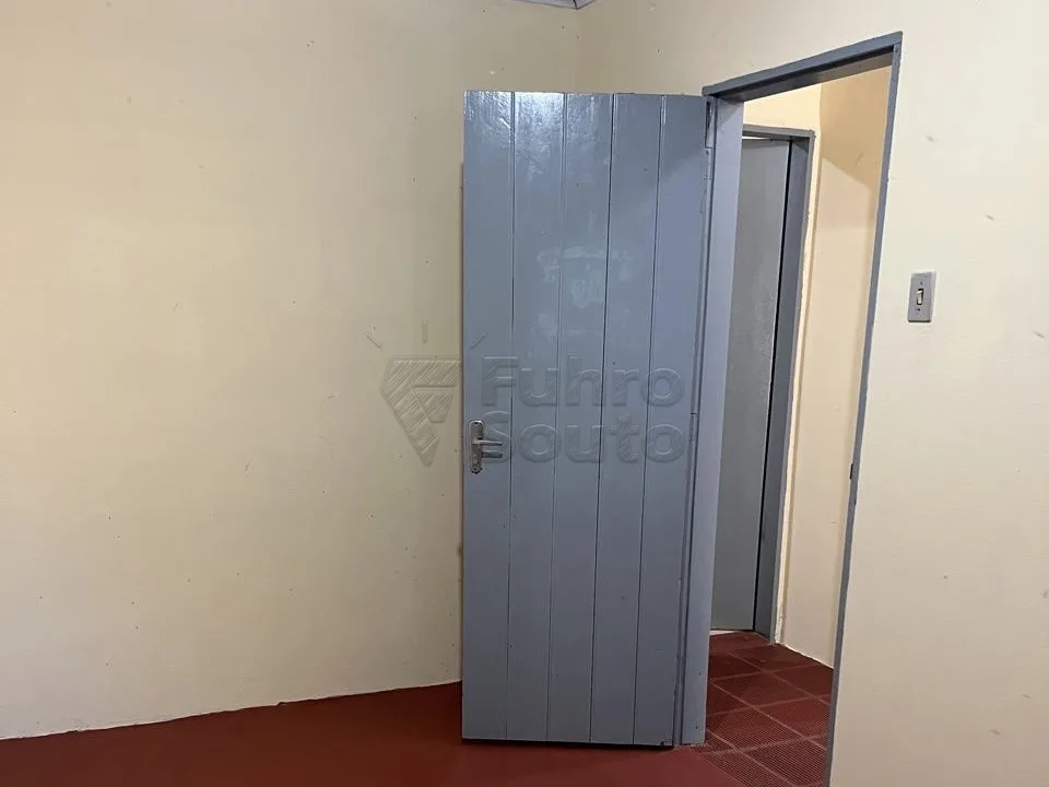 Comprar Comercial / Pr&eacute;dio em Pelotas R$ 450.000,00 - Foto 5
