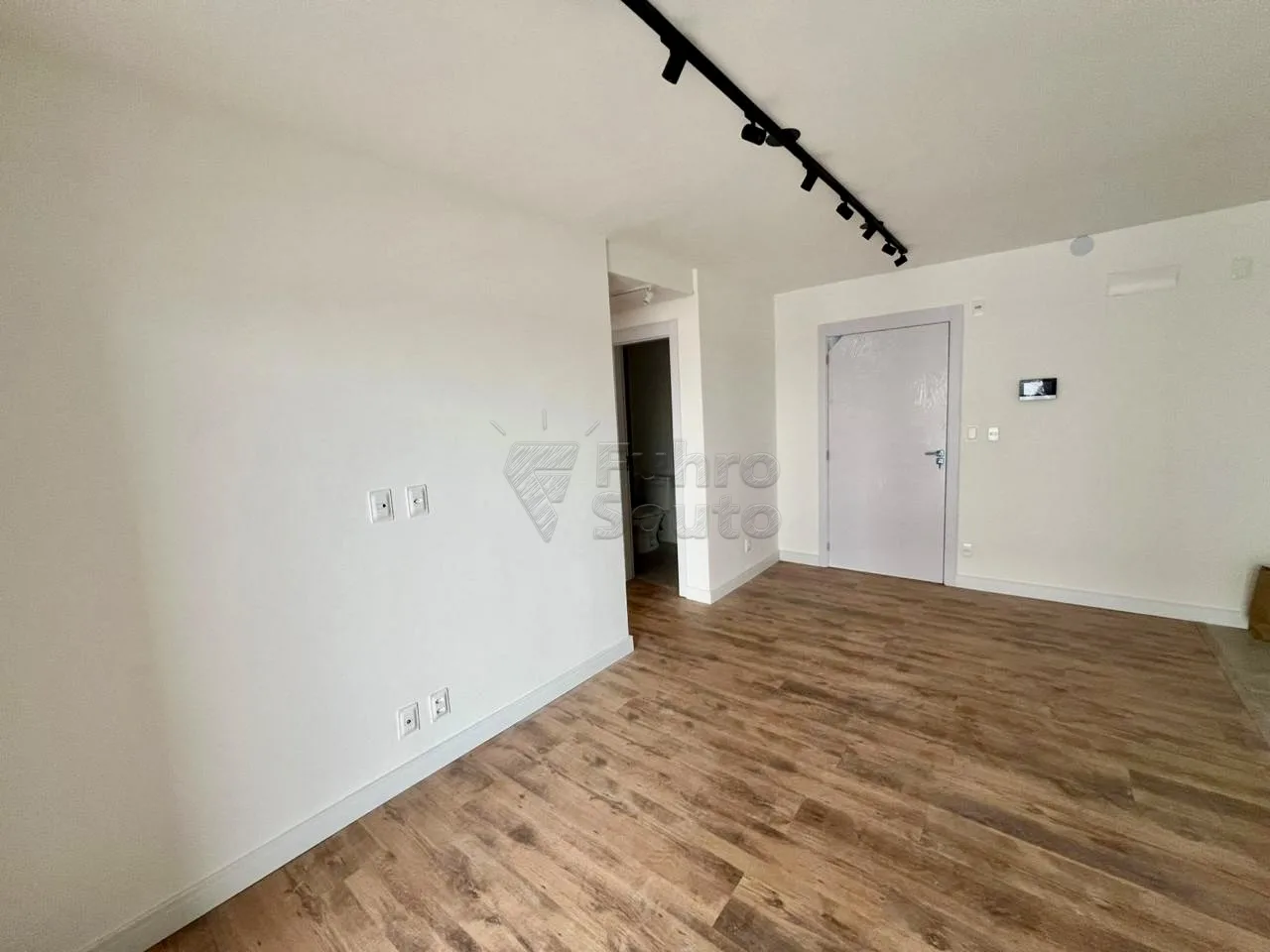Comprar Apartamento / Padr&atilde;o em Pelotas R$ 382.000,00 - Foto 4