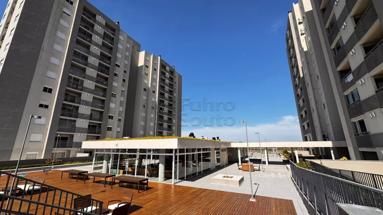 Comprar Apartamento / Padr&atilde;o em Pelotas R$ 382.000,00 - Foto 18