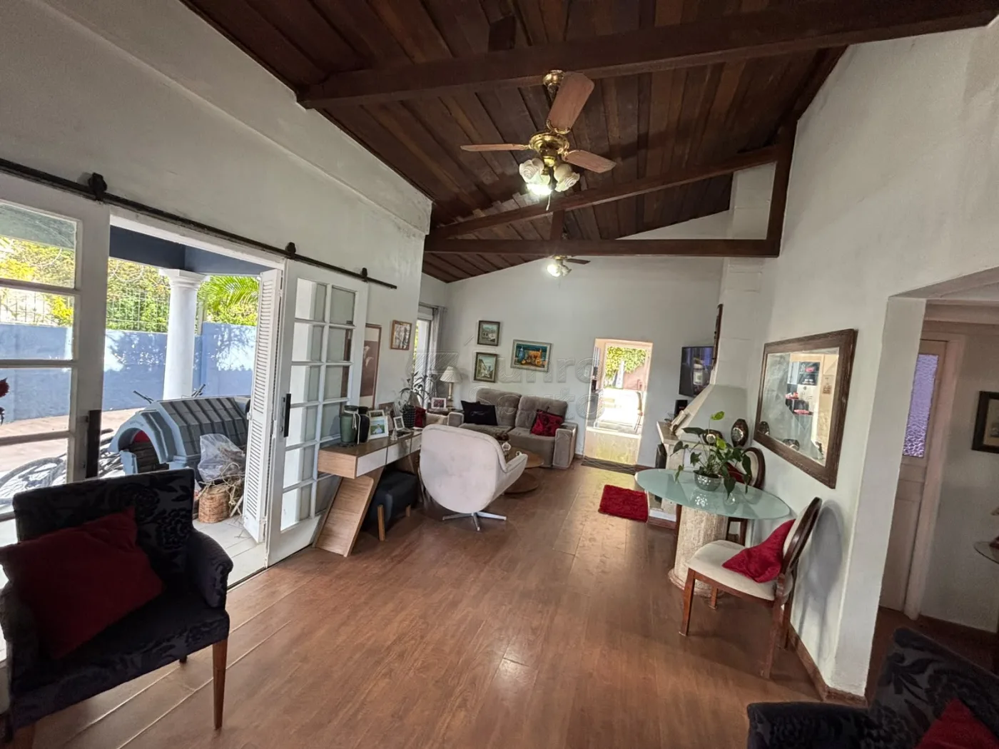 Comprar Casa / Padr&atilde;o em Pelotas R$ 980.000,00 - Foto 3