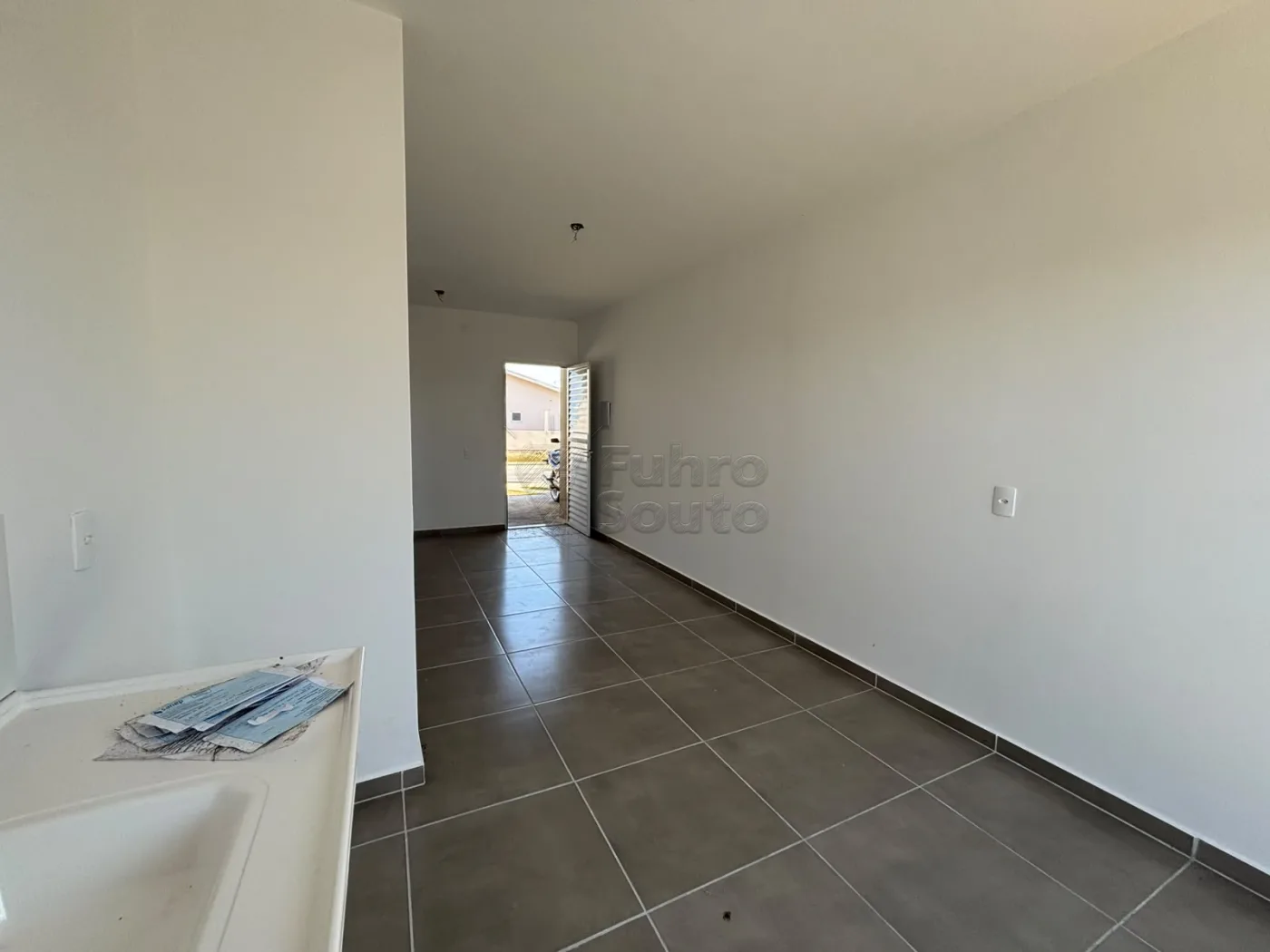 Comprar Casa / Condom&iacute;nio em Pelotas R$ 219.900,00 - Foto 2
