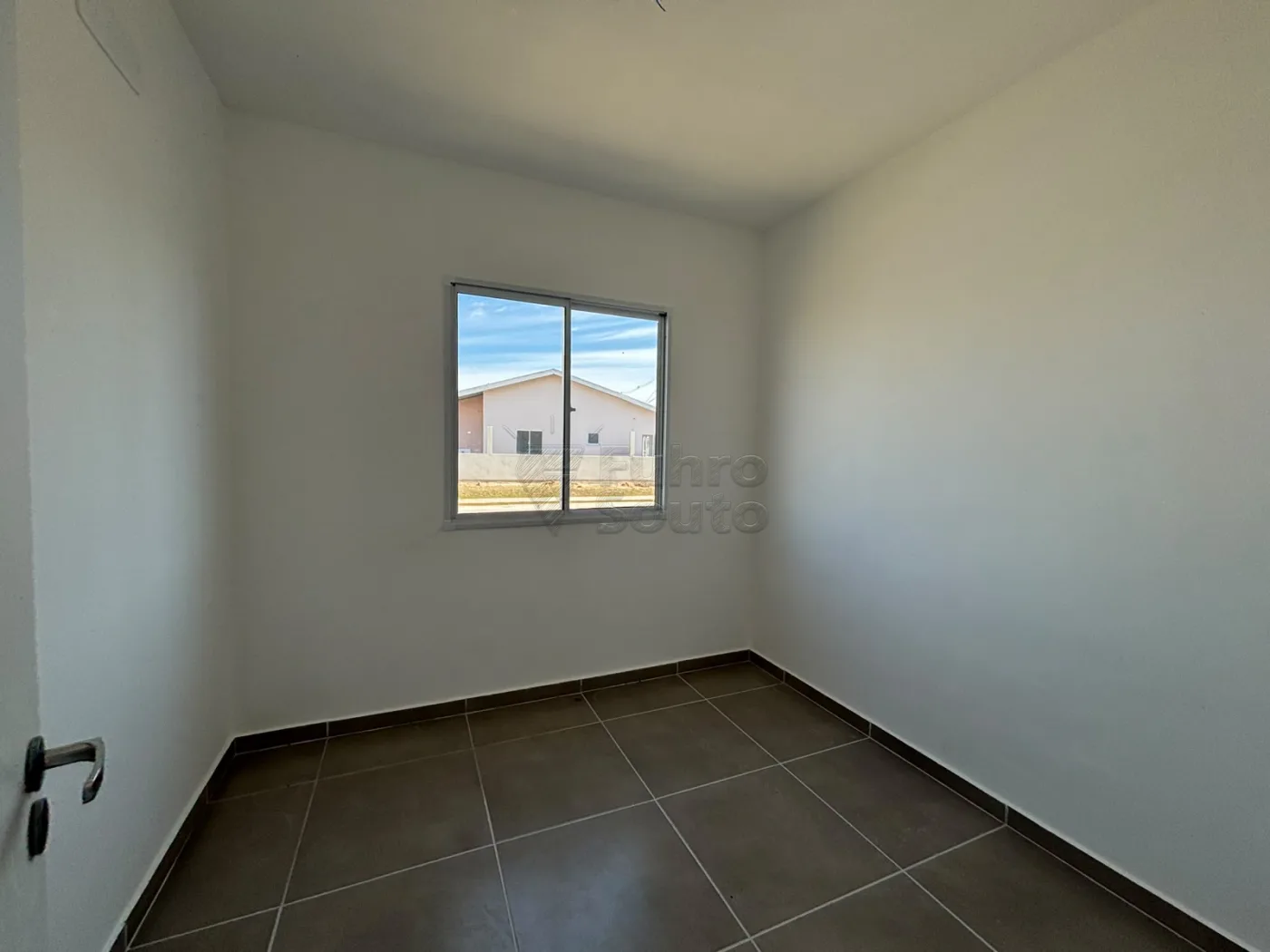 Comprar Casa / Condom&iacute;nio em Pelotas R$ 219.900,00 - Foto 4