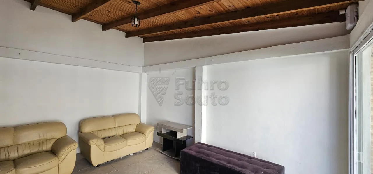 Comprar Casa / Padr&atilde;o em Pelotas R$ 300.000,00 - Foto 12