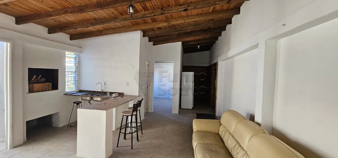 Comprar Casa / Padr&atilde;o em Pelotas R$ 300.000,00 - Foto 14