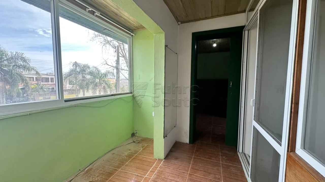 Comprar Casa / Padr&atilde;o em Pelotas R$ 340.000,00 - Foto 13