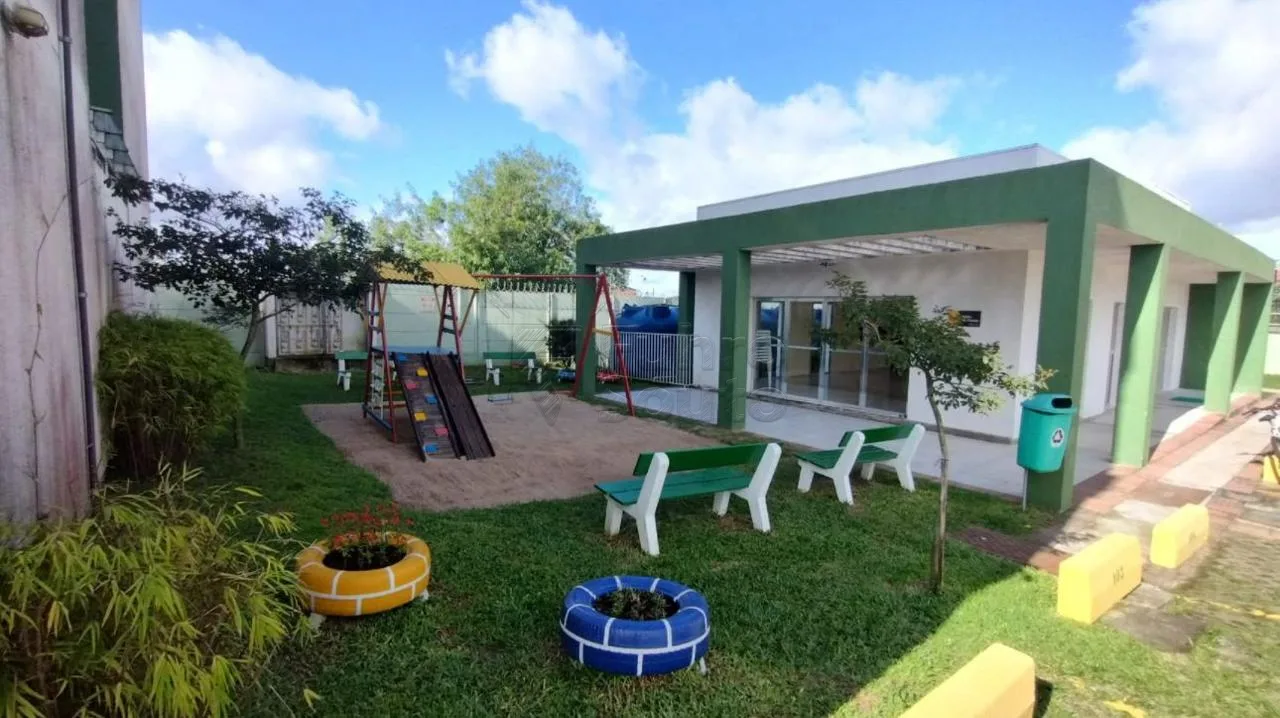 Comprar Apartamento / Padr&atilde;o em Pelotas R$ 180.000,00 - Foto 6