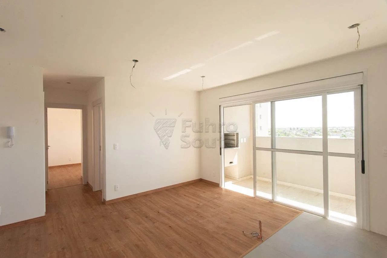 Comprar Apartamento / Padr&atilde;o em Pelotas R$ 395.000,00 - Foto 1