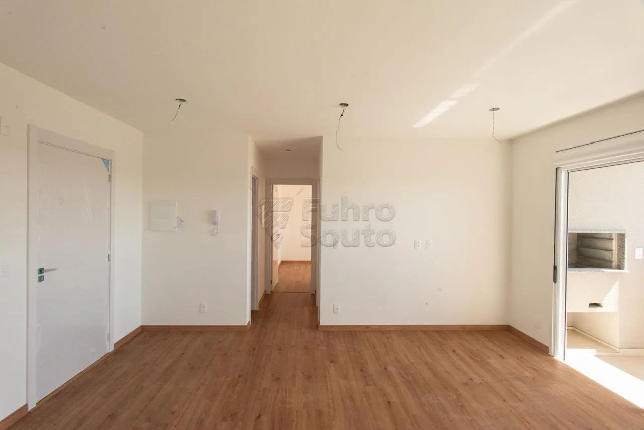 Comprar Apartamento / Padr&atilde;o em Pelotas R$ 395.000,00 - Foto 6